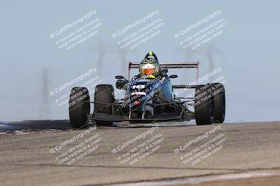 media/Oct-26-2025-CalClub SCCA (Sun) [[8ce1e69566]]/Group 3/Grapevine/